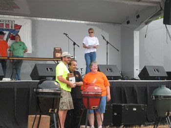 Rub w/Swamp Boys receiving Reserve Grand Champion – Cartersville, Ga June 2007