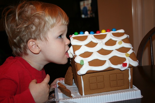 [Making Gingerbread house and Christmas pjs 156[2].jpg]