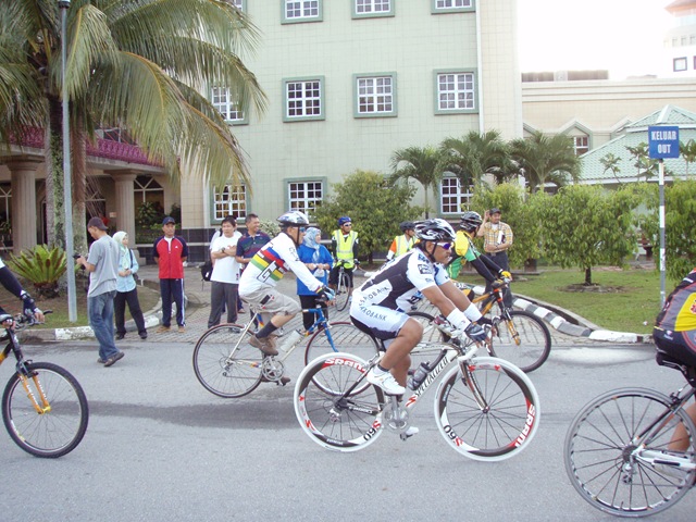 [P4250381[2].jpg]