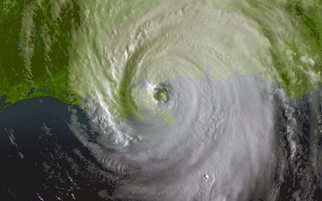 [katrina-08-29-2005-1315z2[7].jpg]