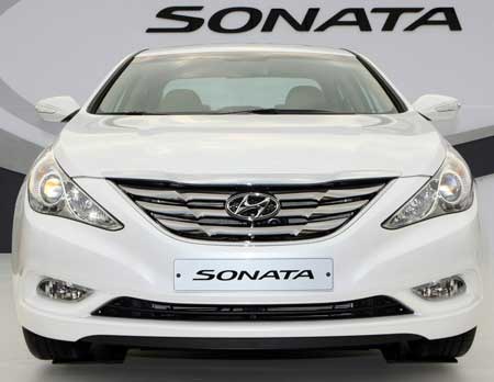 aHyundai_Sonata_2011_1.jpg