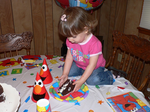 [Oct 17 2010 Karina's Second Birthday A 084[3].jpg]