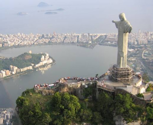 Huge architecture around the world Biggest architecture around the world