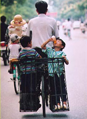 Funny vehicle ride only in Vietnam Funny vehicle ride only in Vietnam
