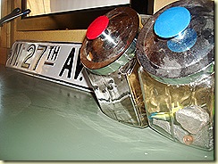 049