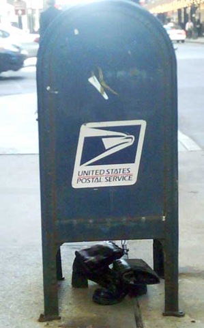 [Mailboxnboots4.jpg]