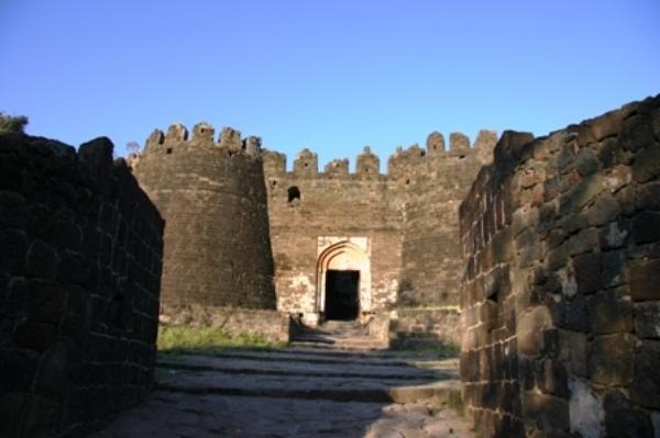 [3.Daulatabad Fort - Historical Place in India (2)[3].jpg]