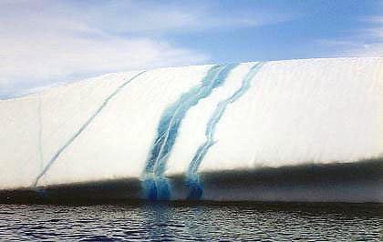 [Striped Icebergs - Amazing Nature Photos (2)[4].jpg]