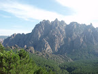 Vue sur le chainon sud des aiguilles de Bavella.