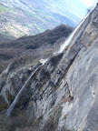 Lors de la marche d'approche, belle vue sur la Cascade de l'Oule.
