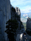 Entre les Piliers, on distingue lae N&eacute;ron au d&eacute;but de la Chartreuse.