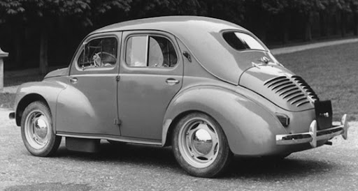 Renault – 4CV (1947 – 1961 г.в.)