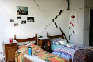 L'Aquila'da deprem felaketi 4 (italyam.com) L'Aquila'da deprem felaketi 4 (italyam.com)