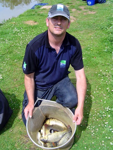 [lee 25 june 2009 012[2].jpg]