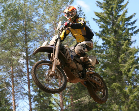 Lars training Husaberg 390