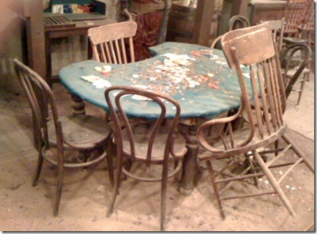 AZ table and chairs