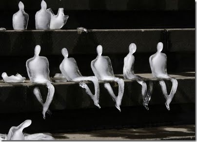 global_warming_ice_sculptures4