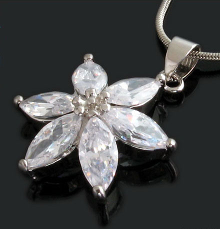 magic-diamond-necklaces-10003253.jpg