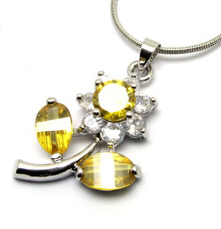 fashion-pendant-necklaces-10003426.jpg