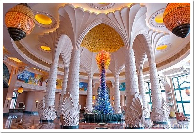 Beautiful Atlantis Palm Hotel and Resort in Dubai
