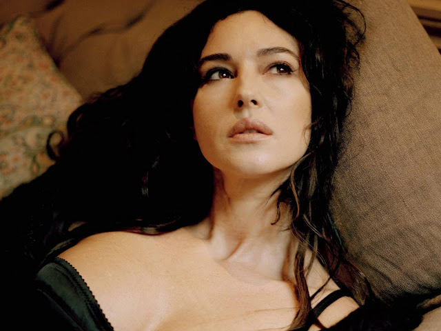 Hot and Sexy Monica Bellucci Wallpapers.jpg