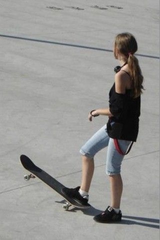 [garotas fake de skate (18)[3].jpg]