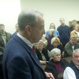 Grassley addresses the crowd during a town hall meeting in Kalona (1/13/10) - KCII News