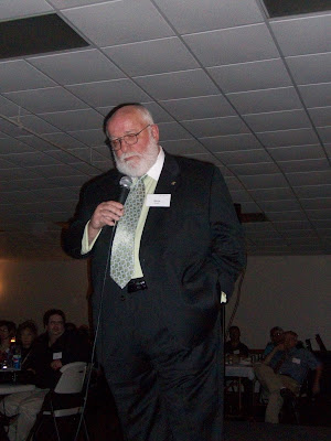 Dave Stoufer giving his speech during the chamber dinner (KCII NEWS)