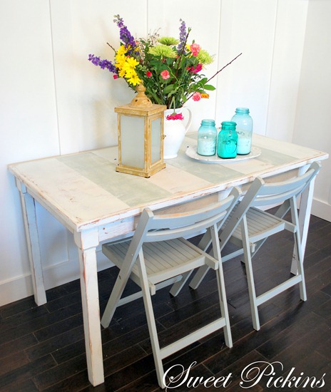 [beach table 004[4].jpg]