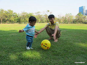 พู่กันเดิน 100 เมตร