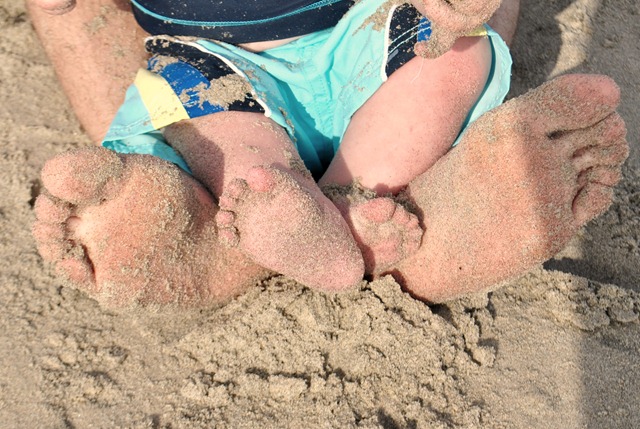 [toes in the sand[3].jpg]