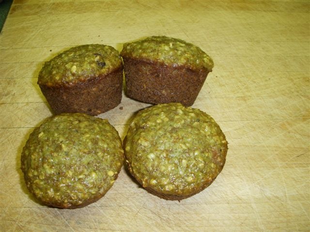 [mom's muffins 2[4].jpg]