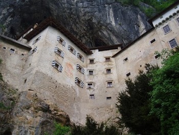 cave_castle_slovenia_14