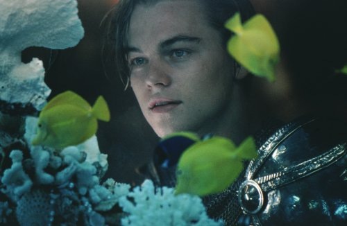 [william-shakespeares-romeo-and-juliet-movie-poster-1020207411[5].jpg]