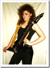 linda guitar (2) linda guitar (2)