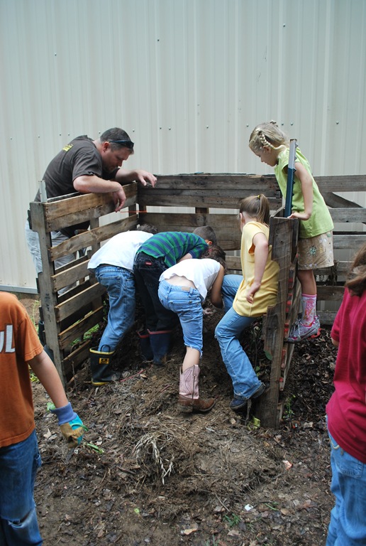[kids digging in the compost[4].jpg]