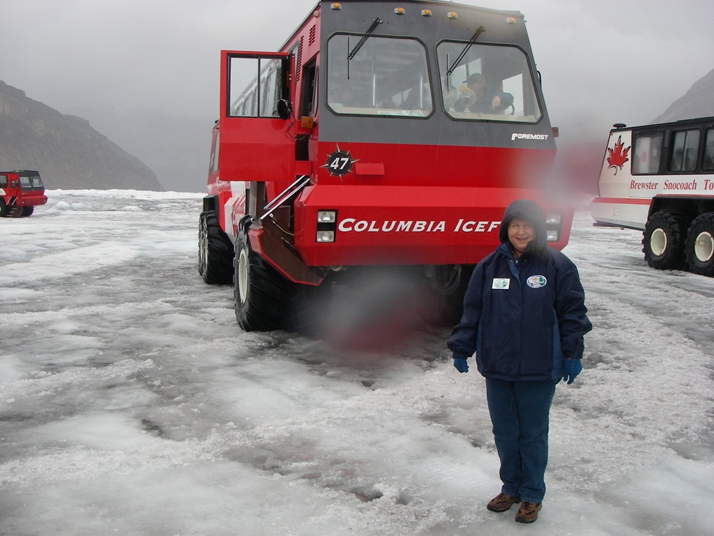 [AK09 Leg 8 Columbia Icefield 012[4].jpg]