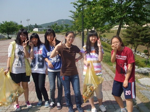 [End of the school year 2010 074[2].jpg]