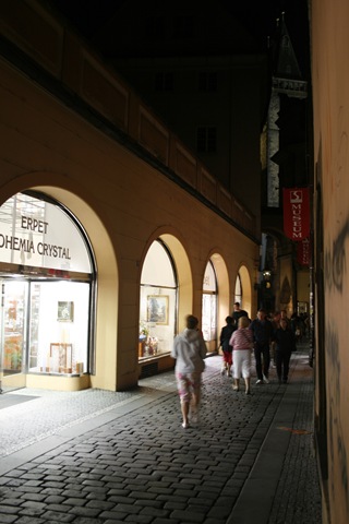 [Praha179[3].jpg]