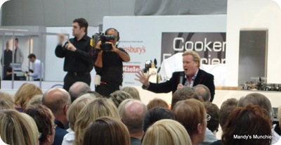 Olly warms up the crowd