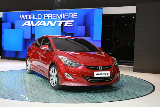 2011-Hyundai-Elantra-20.JPG