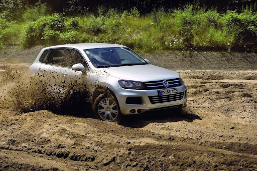 Offroad tests of 2011 VW Touareg auto diary.ru VW Touareg 2011 31 Special body kit design for the new 2011 facelifted VW Touareg