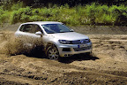 фото Volkswagen Touareg 2011-31.jpg