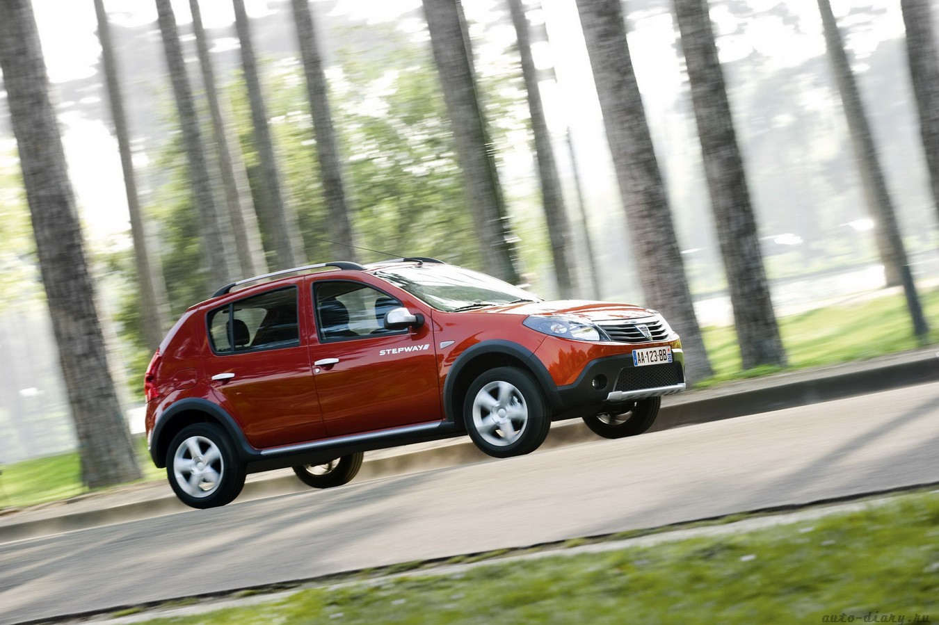 [auto-diary.ru_Dacia_Stepway_9.jpg]