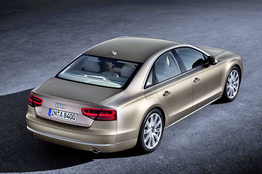 2010-Audi-A8-10.jpg
