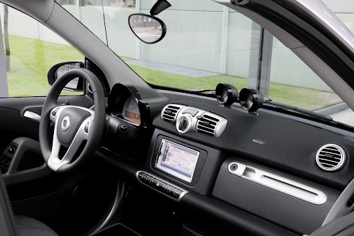 2011-Smart-ForTwo-22.jpg