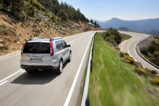 2010-Nissan-X-Trail-14.JPG