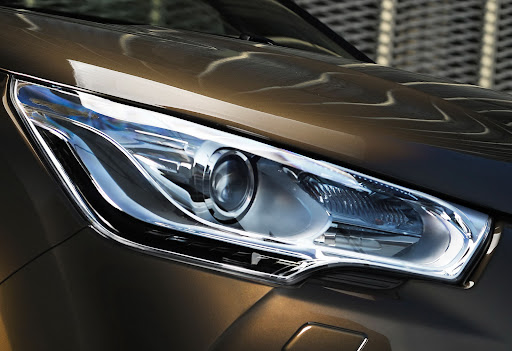 2011-Citroen-DS4-10.jpg