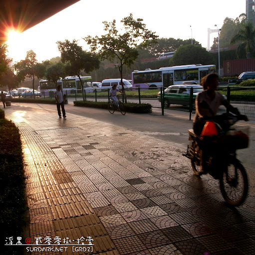 行走夕阳下3.jpg