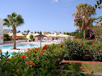 Vista su Piscina e Giardino